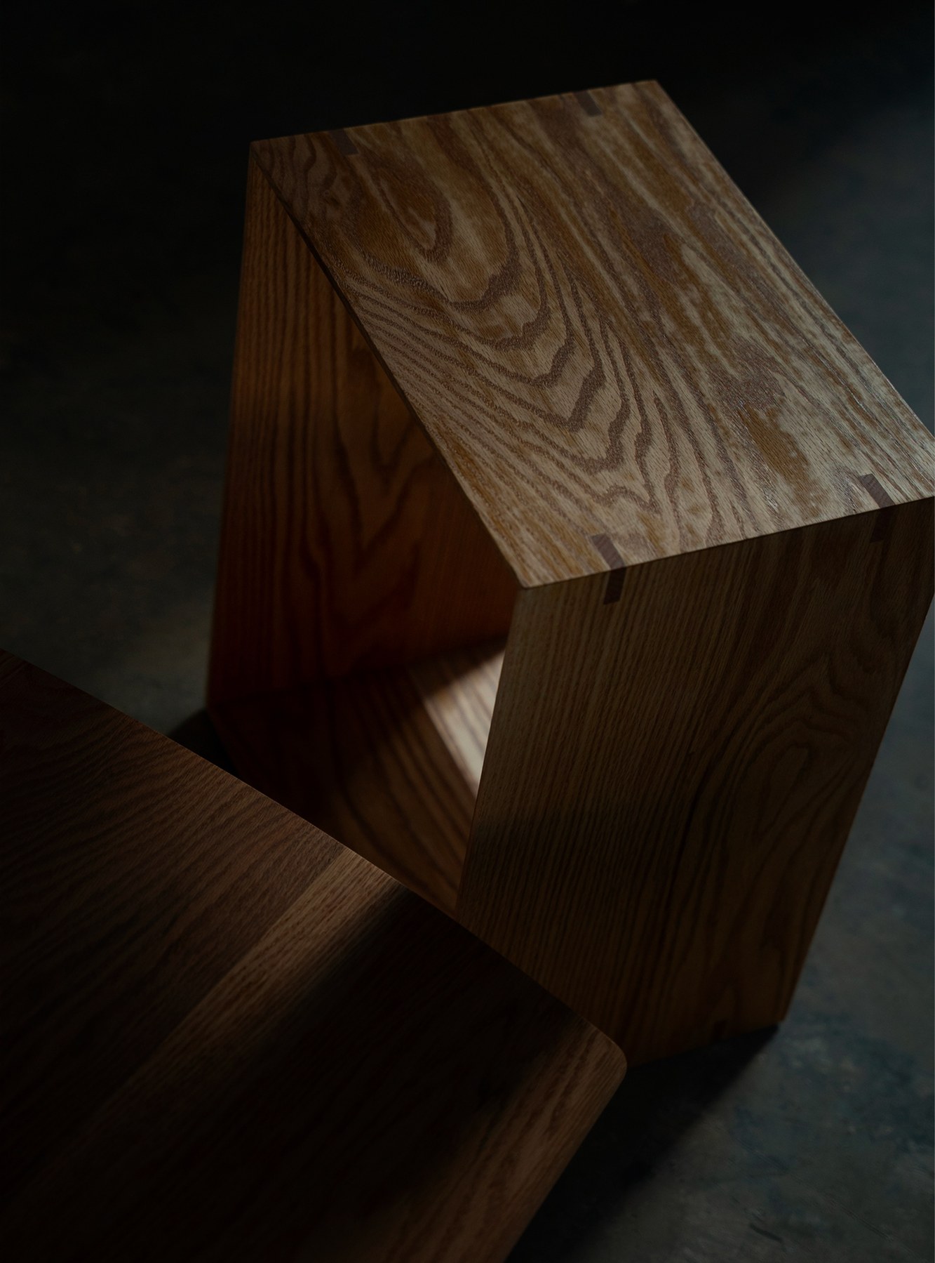 VIA Side Table detail